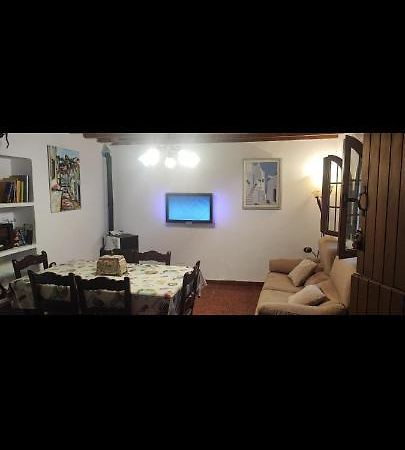 Casa Lentegi Guest House Bagian luar foto